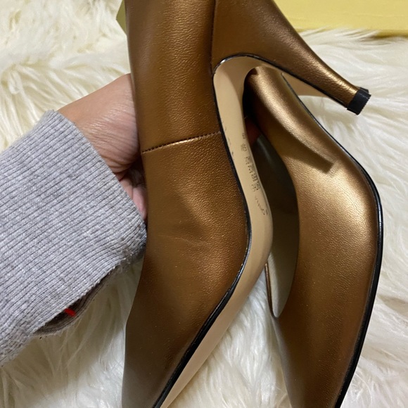 Newport News Heels - Picture 7 of 9